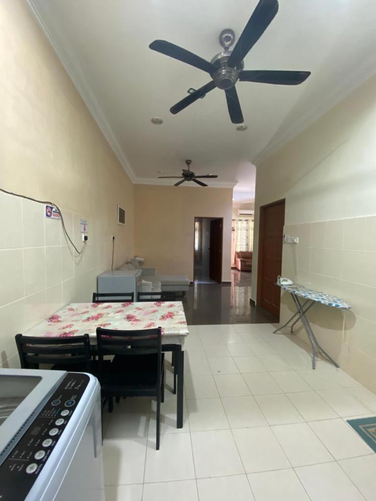 Homestay Tok Ma 1 Alur Tuman Marang Zewnętrze zdjęcie